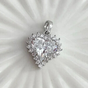 Stauer Signed Vintage Sterling Silver Heart Shaped Cut Center Stone Pendant